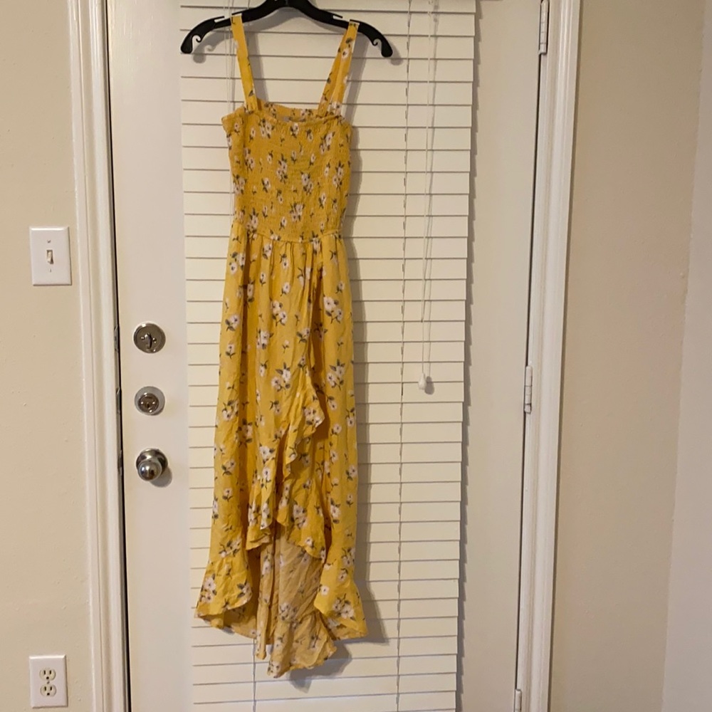 NWT never worn! Super cute Hollister wrap dress with pockets, size XS, fits 2-6